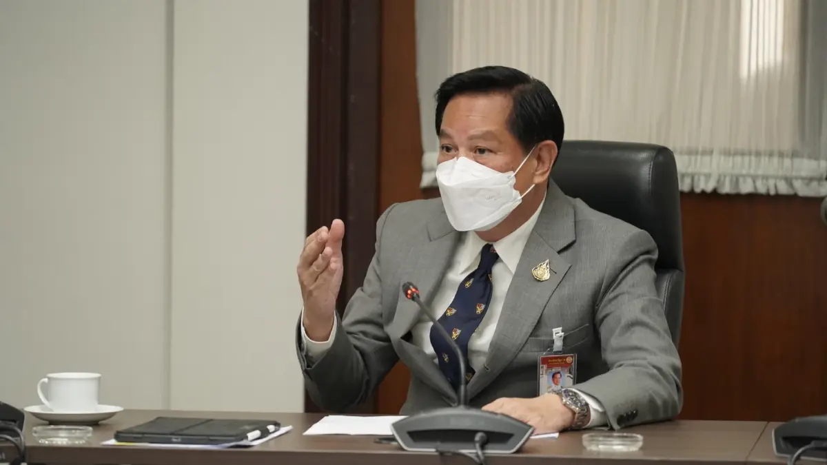  "นายพีระพันธุ์ สาลีรัฐวิภาค" ที่ปรึกษานายกรัฐมนตรีในฐานะประธานคณะกรรมการอำนวยความเป็นธรรมและเร่งรัดการปฏิบัติราชการ ตามคำสั่งของ พลเอก ประยุทธ์ จันทร์โอชา นายกรัฐมนตรี