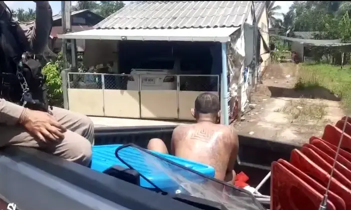 รวบหนุ่มคลั่งยา ถูกปล่อยจากบำบัดวันเดียว ถือมีดถ้ำมองสาววัย (มีคลิป)