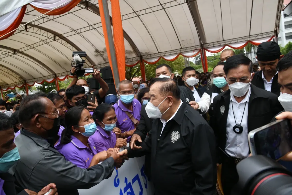 “บิ๊กป้อม” ลงใต้เอาใจชาวสวนปาล์มน้ำมัน โว ปีนี้คาดเงินสะพัด 1.5 แสนล้าน