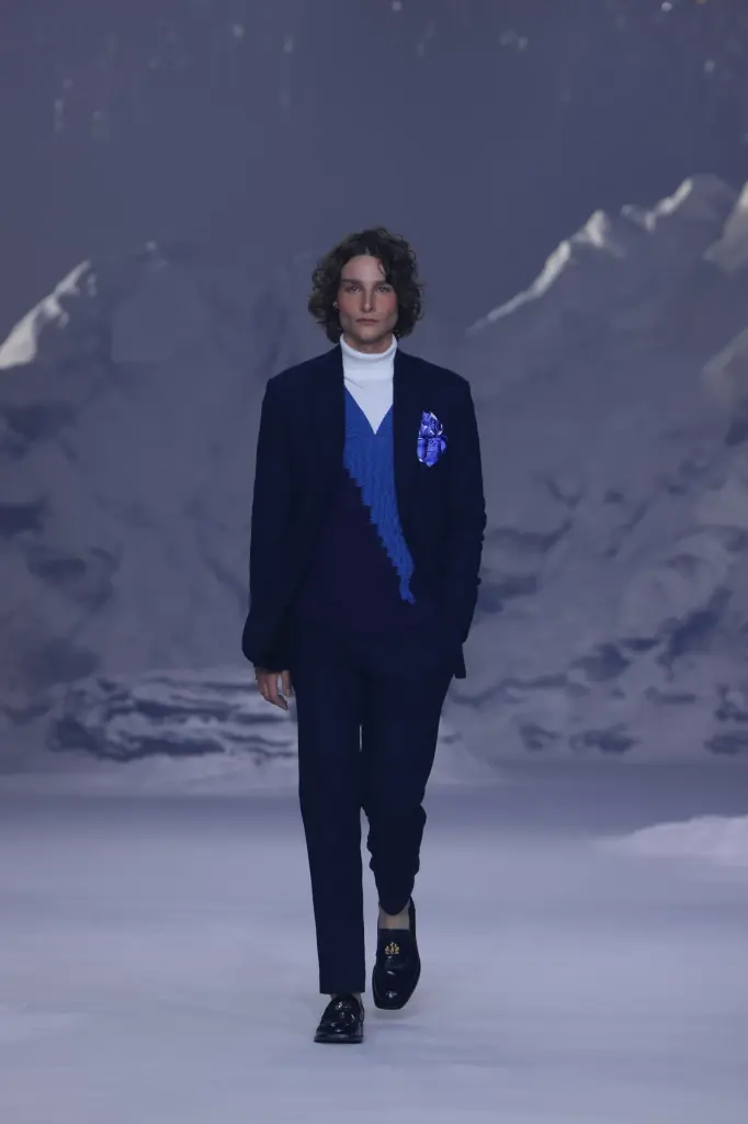เจ้าฟ้าสิริวัณณวรีฯ ทรงเผยโฉมคอลเลคชั่น SIRIVANNAVARI Autumn Winter 2022-23