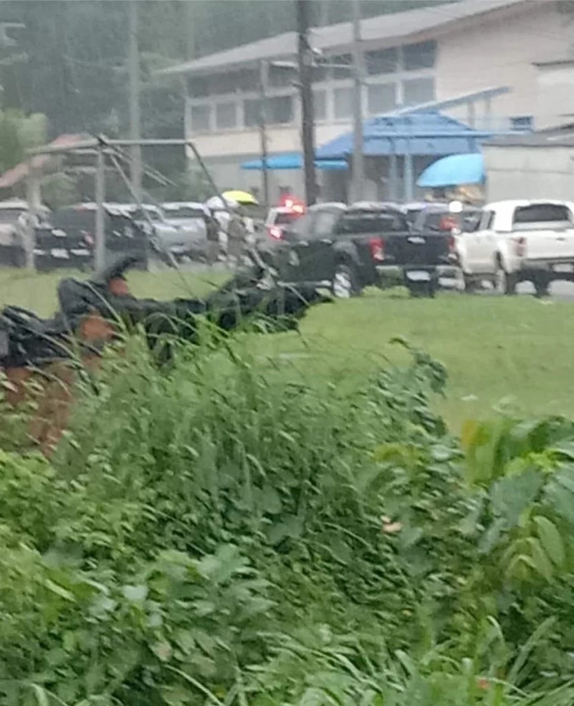 ตร.กองปราบฯ รวบทาสยานรกคลั่ง ทะเลาะเมีย ควงปืนบุก รร. หวังชิงตัวลูก (มีคลิป)