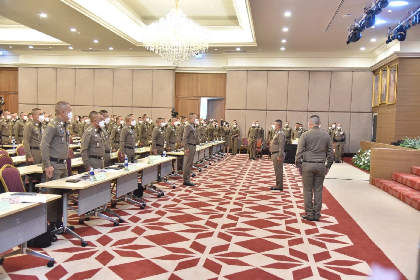 ผบ.ตร. แบ่งงาน 6 สายหลัก “บิ๊กต่อ”ดูแลงานปราบปราม "บิ๊กโจ๊ก"ปราบหนี้นอกระบบ