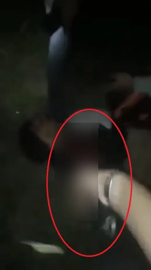 สุดกร่าง! กลุ่มวัยรุ่นกร่างปืนจ่อหัว มีดดาบฟันคู่อริ ถ่ายคลิปโชว์