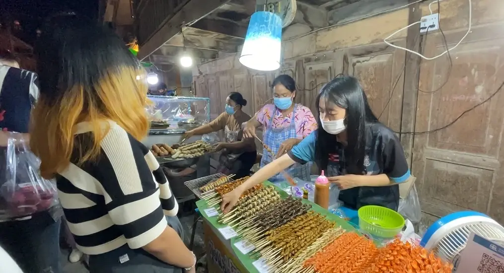 เชียงคานเงินสะพัด นักท่องเที่ยว หยุดยาวแห่รับลมหนาว