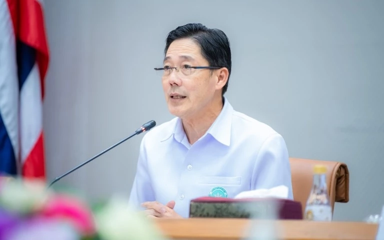 นายแพทย์ธเรศ กรัษนัยรวิวงค์ รักษาราชการแทนอธิบดีกรมควบคุมโรค 