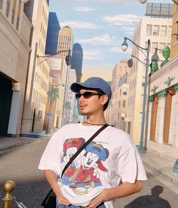 'ทู สิราษฎร์' เคลื่อนไหวแล้วยอมรับผิดเลิก ‘พลอย’ เพราะมีมือที่ 3-4