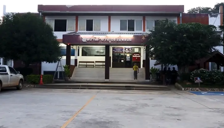 เพื่อนบ้านปืนดุ ทะเลาะกันถึงขั้นชักปืนรัวยิงบาดเจ็บ - เสียชีวิต