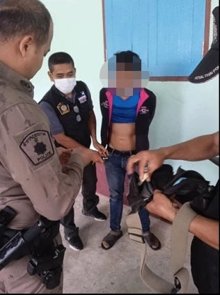 นายจักรพงษ์ ประเทืองมาศ หนุ่มเสพยาบ้าบุก รร.