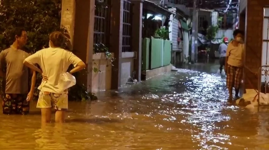 "GISTDA"เผยน้ำเหนือมาแล้ว "นนทบุรี"อ่วม คันกั้นเจ้าพระยาแตกกลางดึก (คลิป)