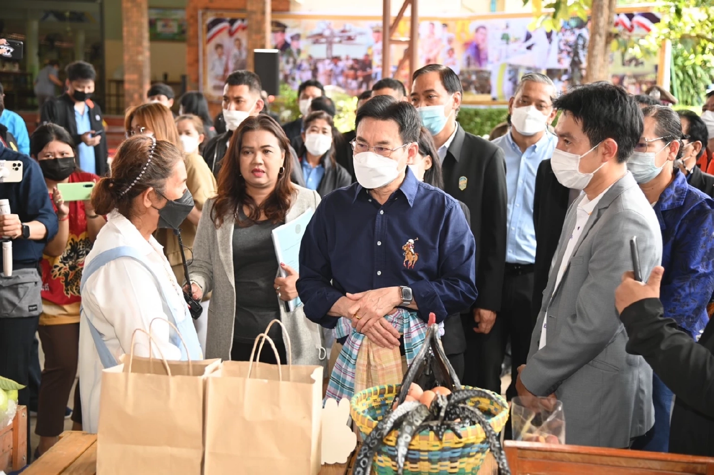 "จุรินทร์"บุกนครสวรรค์ลุยยกระดับชีวิตเกษตรกรผ่านประกันรายได้