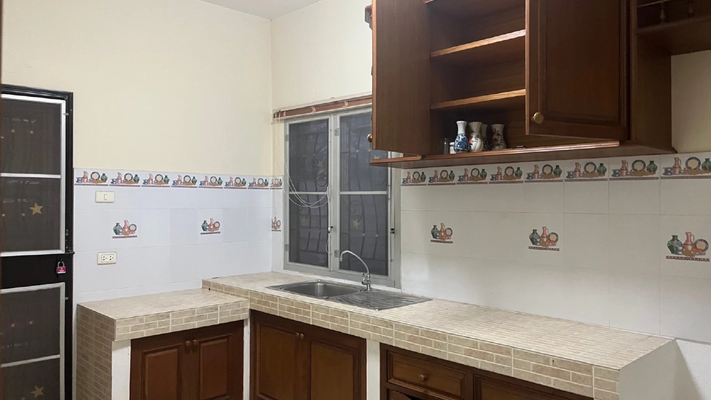 สาวร้องทนายดังแบงก์ยึดบ้านผิดหลัง ขนเกลี้ยง