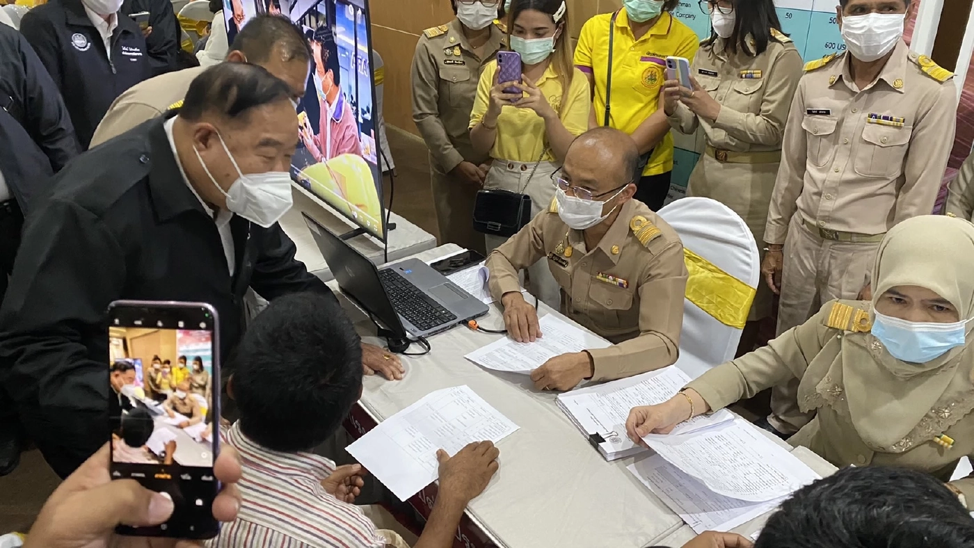 พล.อ.ประวิตร วงษ์สุวรรณ รองนายกรัฐมนตรี 