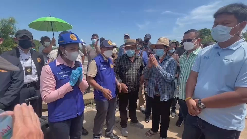 ชาวอยุธยา 2 อำเภอ เผชิญหน้าเจรจา ลดการระบายน้ำ ประตูคลองบางกุ้ง