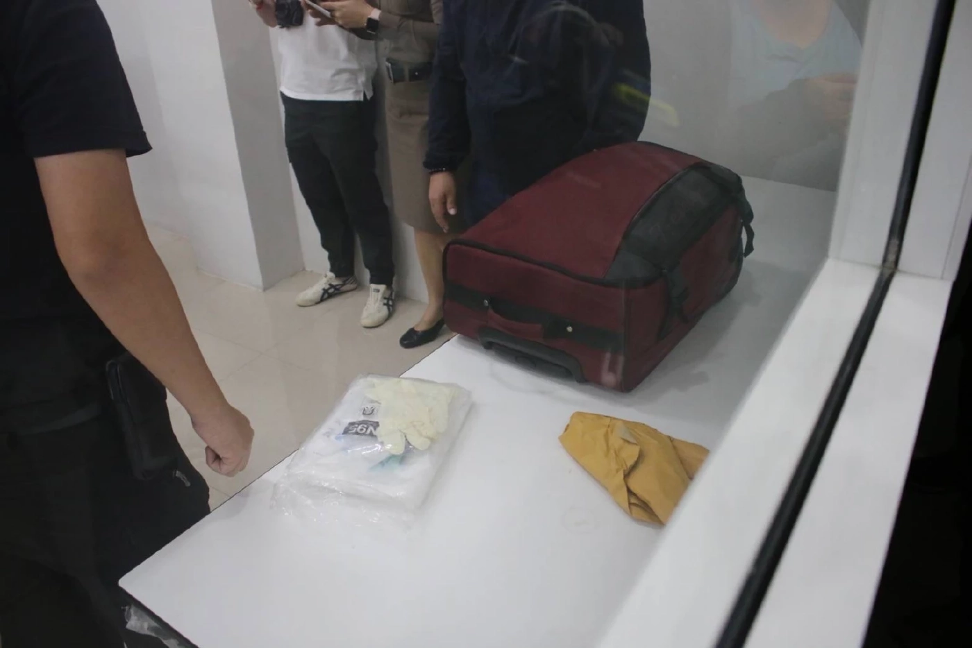 ย่องคืนปืนหลวง 27 กระบอก กลางดึก