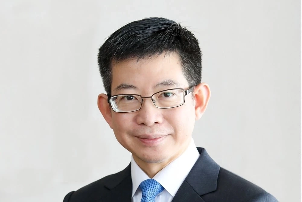 "ดร.กอบศักดิ์" เตือนเศรษฐกิจปีหน้าเผาจริง ปี 66 ความท้าทายสูง ศก.สหรัฐถดถอย