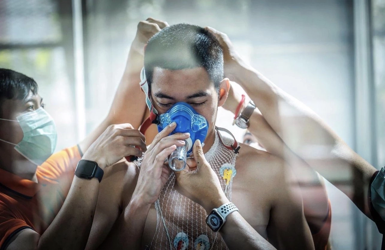 ผู้ว่าการ กกท. ชื่นชม ”โตโน่ ภาคิน” ใช้กีฬาว่ายน้ำช่วยเหลือสังคม