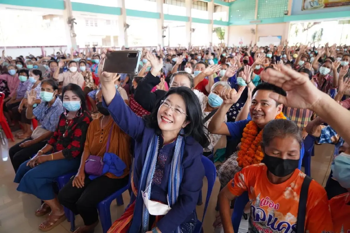 "สุดารัตน์" ประกาศนโยบาย จะทำให้ชาวอีสาน "หายจน-หมดหนี้-มีรายได้ยั่งยืน" ภายใน 3 ปี