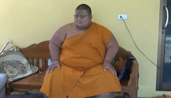 หลวงพี่วัดชลบุรี วอนขอความช่วยเหลือ ป่วยเป็นโรคอ้วนหนักกว่า 270 กก.