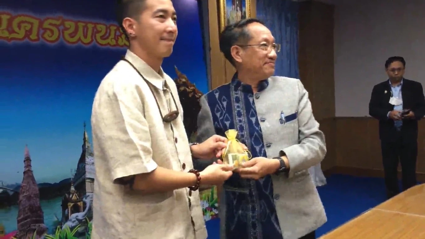 ดีกรีไม่ธรรมดา "อาย ศรสวรรค์" การันตีด้วยแชมป์ซีเกมส์ร่วมว่ายน้ำกับ "โตโน่ ภาคิน"