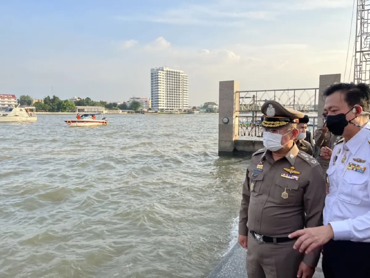ผบ.ตร.ตรวจเยี่ยม “งานลอยกระทง สะพานพระราม 8”