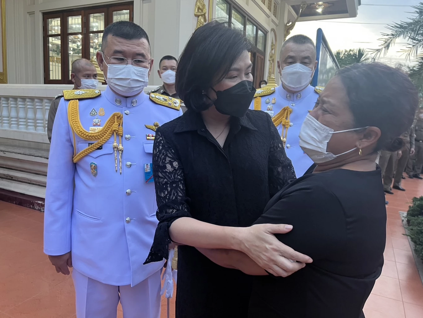 พระราชทานน้ำหลวงอาบศพ “ด.ต.อดุลย์ มั่งคั่ง” เสียชีวิตในภารกิจเอเปค