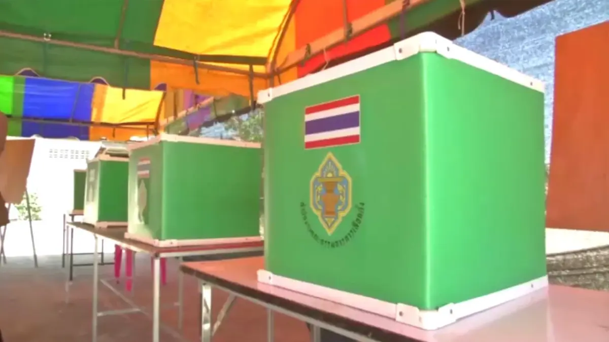 “ธนาธร” รับสูตรหาร 100 ทำ “ก้าวไกล” เสียเปรียบ เมิน 2 ป.แยกกันเดิน