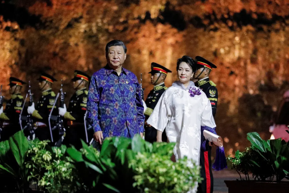 ควันหลงประชุม G20 เสื้อบาติกที่ระลึกของผู้นำ