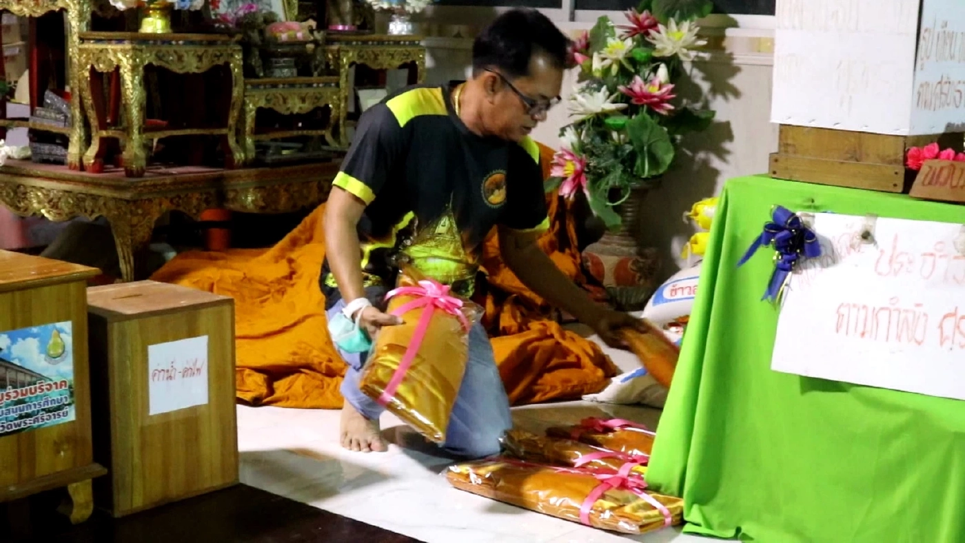 โจรบุกวัดกวาดผ้าไตร 45 ผืน ค่านับแสน "เจ้าอาวาส"วอนขอคืนก่อนงานทอดกฐิน (คลิป)