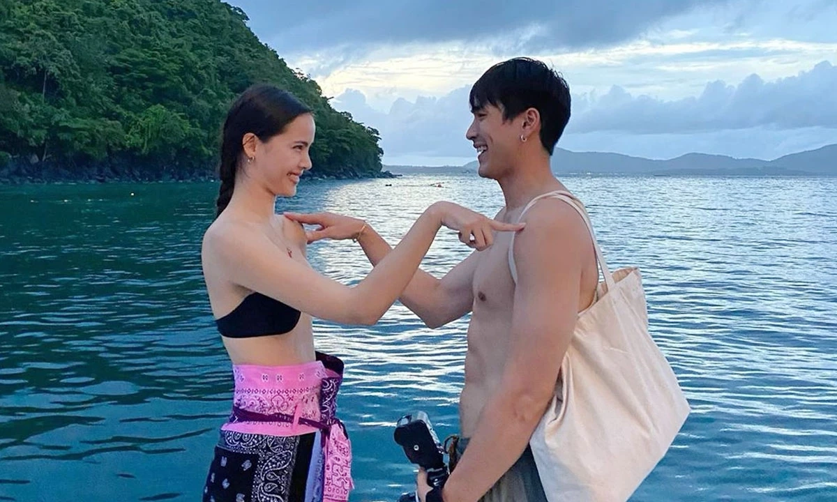  ณเดชน์ คูกิมิยะ และ ญาญ่า-อุรัสยา 