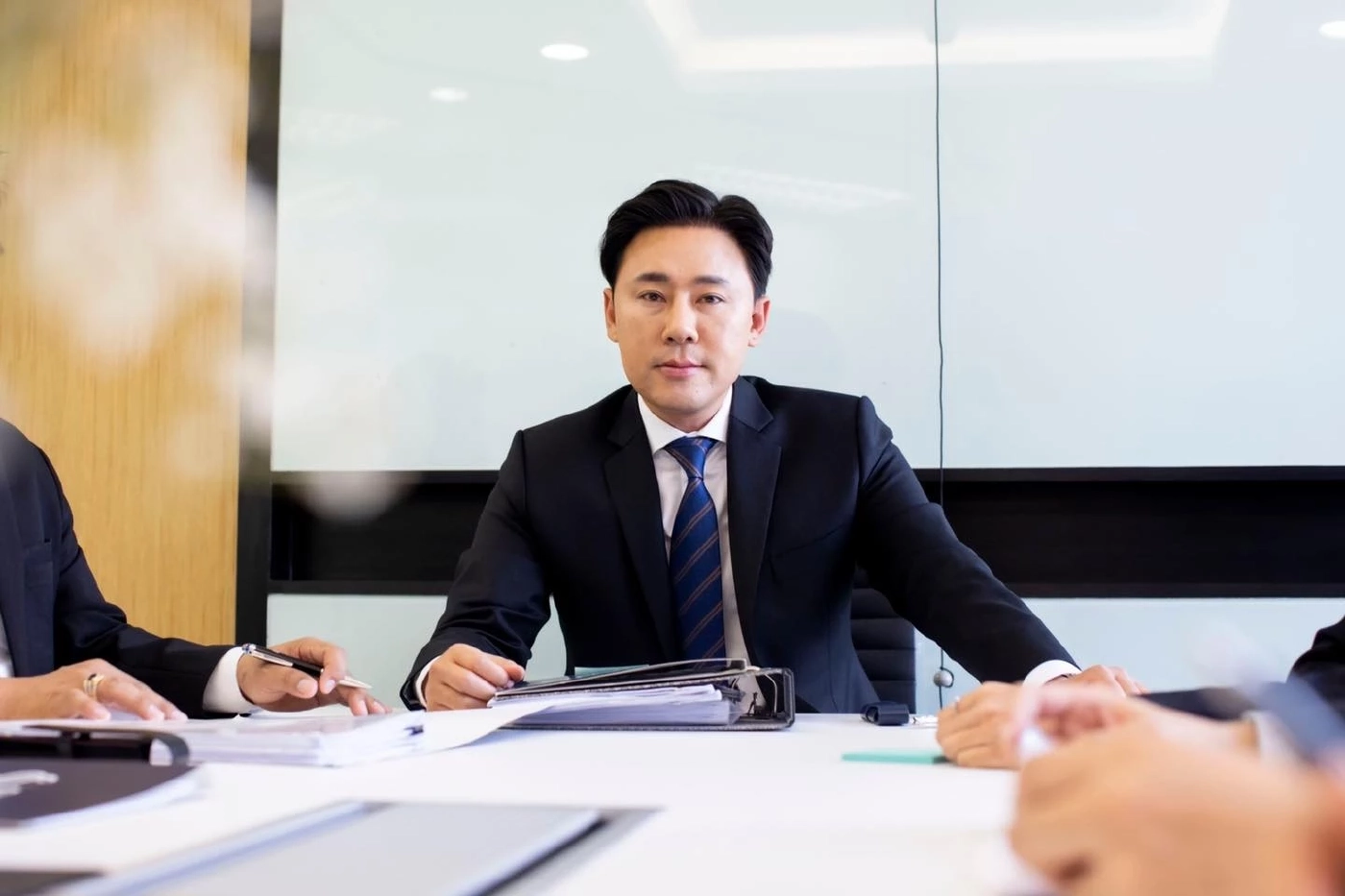 ทนายษิทรา เบี้ยบังเกิด 