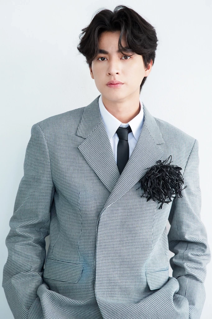 “กลัฟ  คณาวุฒิ” ทั้งร้องทั้งแสดง ใน “มัดหัวใจยัยซุปตาร์” เผยเซอร์ไพรส์ 11.11