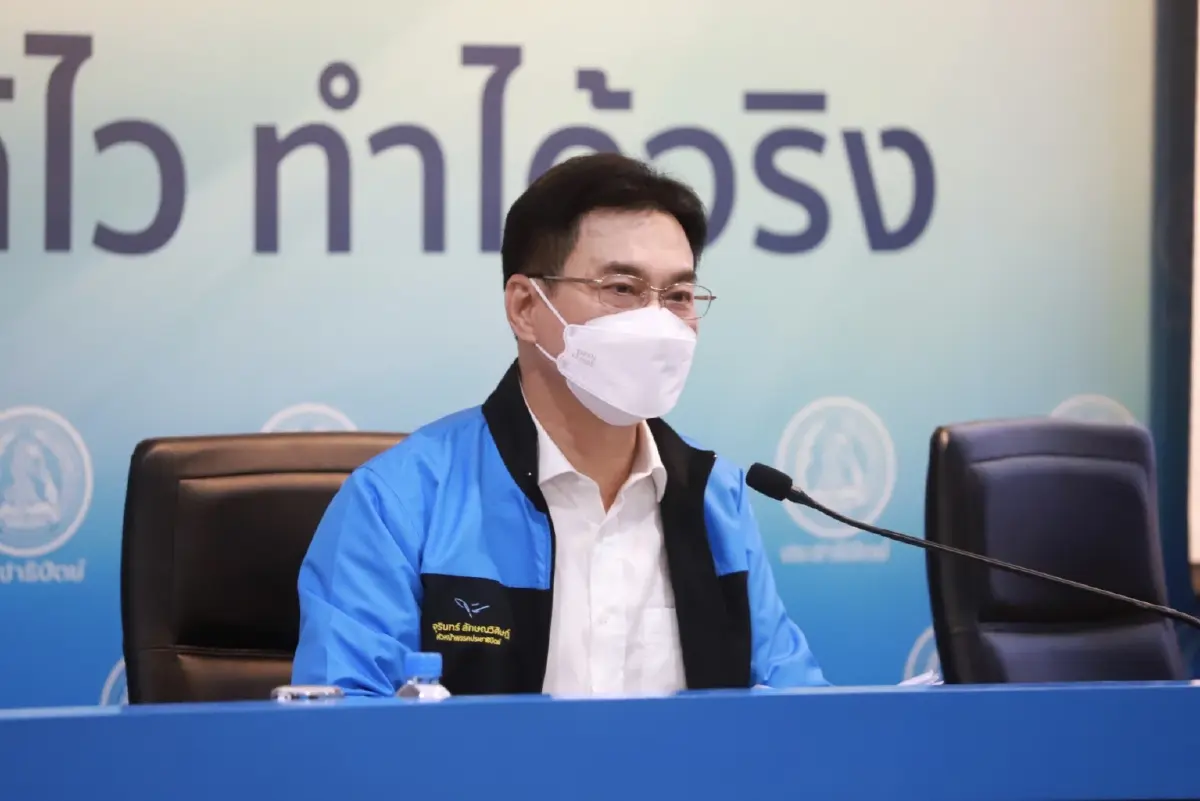 จุรินทร์ ลักษณวิศิษฏ์ หัวหน้าพรรคประชาธิปัตย์ รองนายกรัฐมนตรี และรมว.พาณิชย์ 