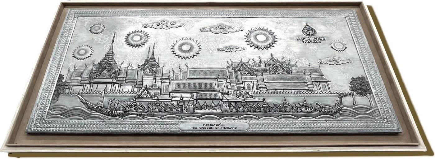 “โอ เทพรัตน์” ผู้รังสรรค์ของขวัญของที่ระลึกจากราชอาณาจักรไทย สำหรับผู้นำและแขกพิเศษของเขตเศรษฐกิจ APEC Thailand 2022