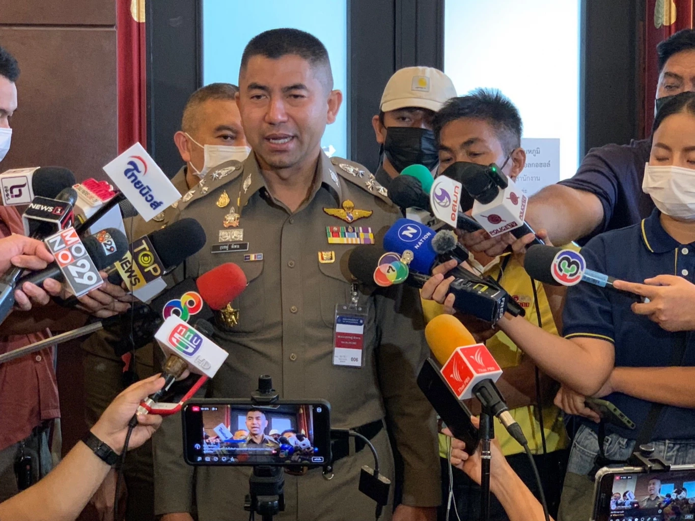 พล.ต.อ.สุรเชษฐ์ หักพาล รองผู้บัญชาการตำรวจแห่งชาติ(รอง ผบ.ตร.)