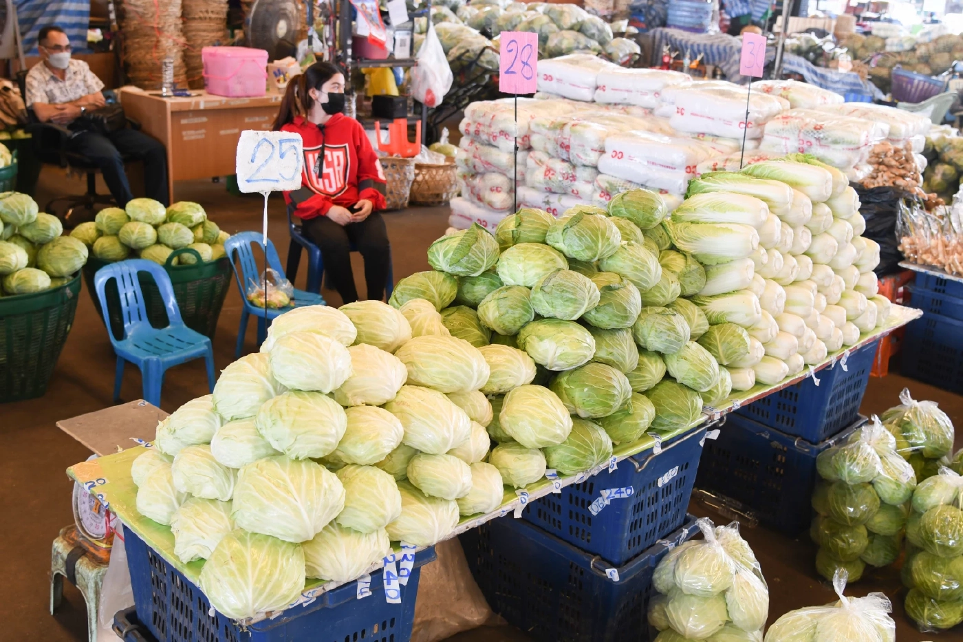 "จุรินทร์" เล็งออกแพ็กเกจ ของขวัญปีใหม่ ลดราคาสินค้า และ บริการ