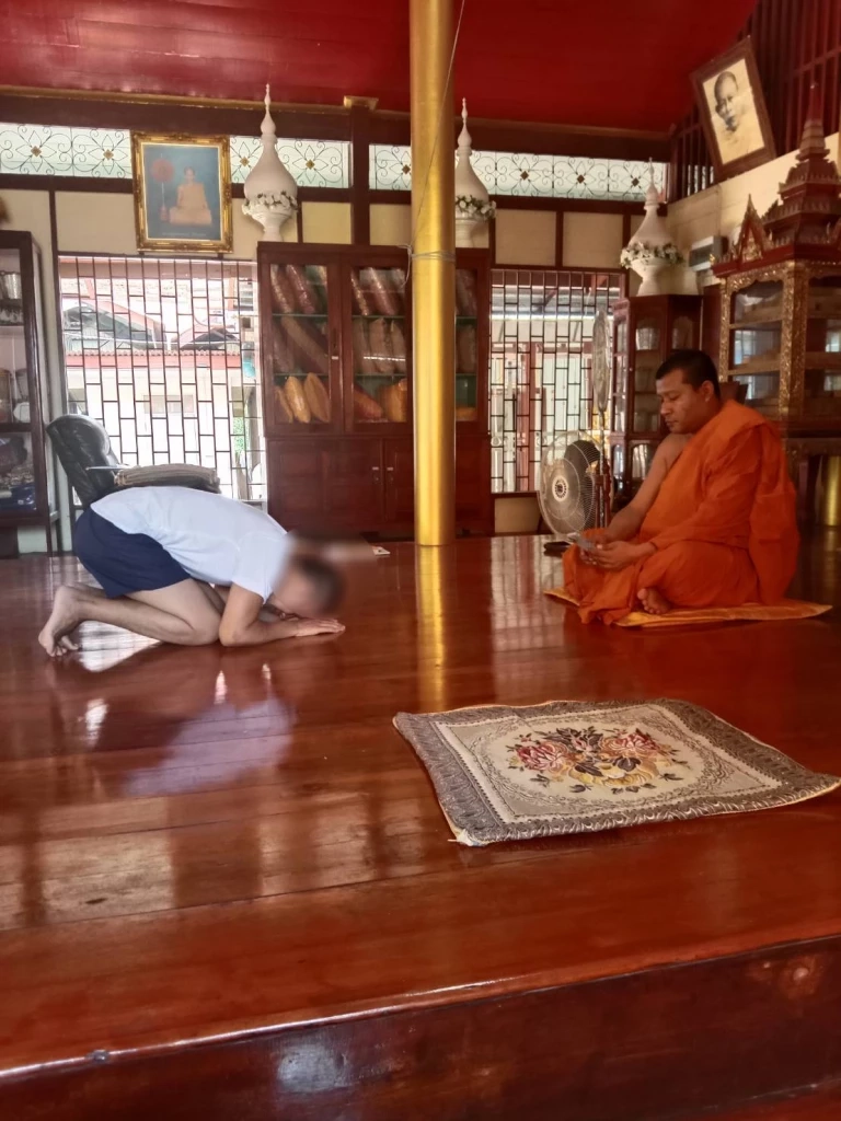 เสียเป็นแสนแขนไม่ได้จับ! สึกแล้ว "เจ้าอาวาสหนุ่ม" เอาเงินทอดกฐินเปย์สาว