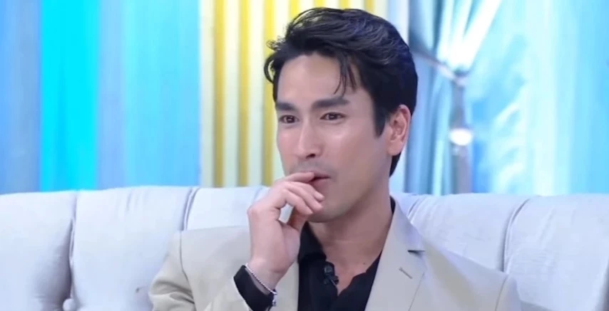 กรี๊ดสนั่น "ณเดชน์" ประกาศแต่ง กลางรายการ จน "ญาญ่า" เขินหนัก ทิ้งตัวลงบนโซฟา