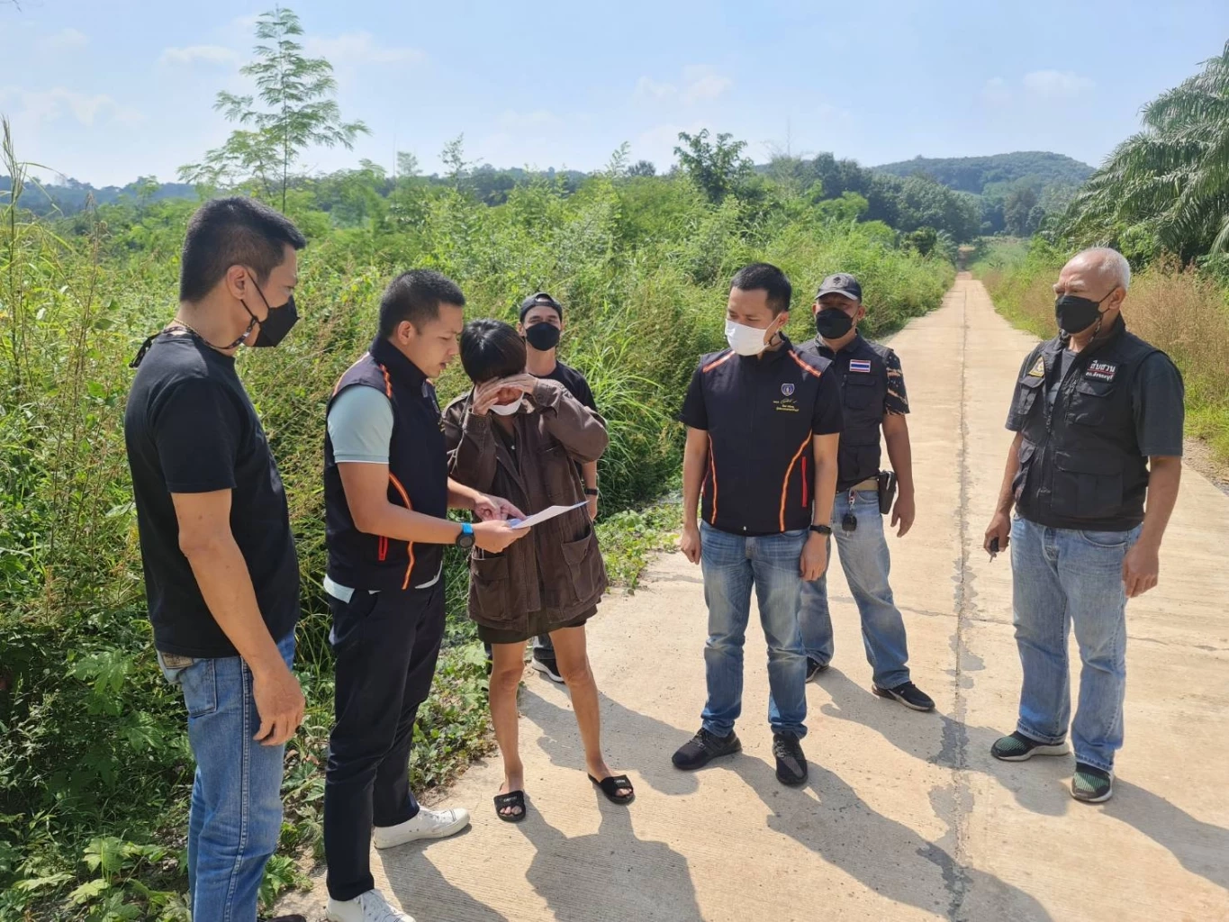 รวบสาวใหญ่นายหน้าเครือข่ายค้ามนุษย์ “พล.ท.มนัส”