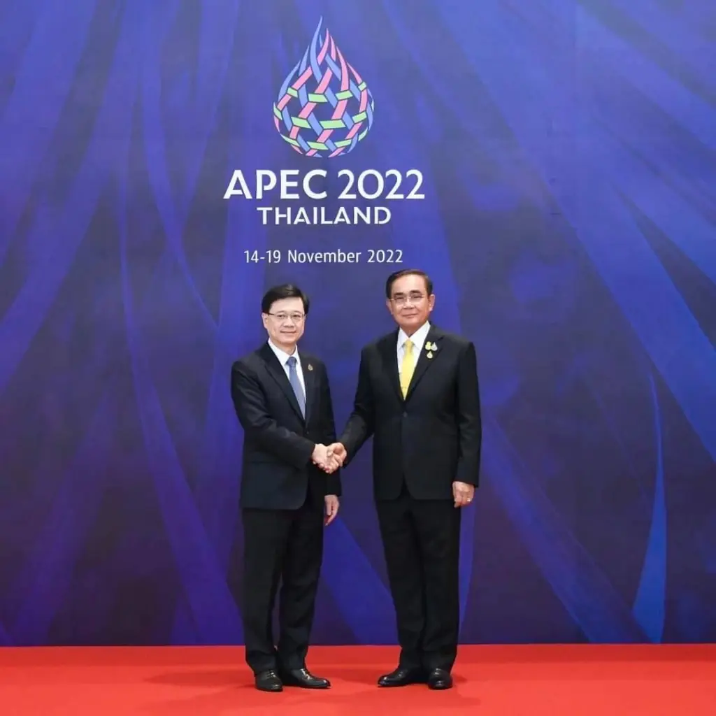 เผยผลตรวจ "บิ๊กตู่" เป็นลบ หลังผู้นำฮ่องกง ติดเชื้อโควิด หลังจบการประชุม APEC