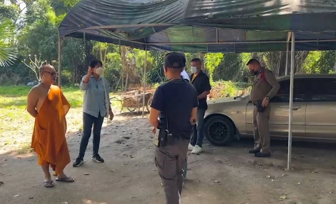 เสียเป็นแสนแขนไม่ได้จับ! สึกแล้ว "เจ้าอาวาสหนุ่ม" เอาเงินทอดกฐินเปย์สาว