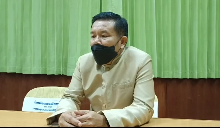 นายเกียรติ ปะหุสี ผู้อำนวยการโรงเรียนเพชรวิทยาคม