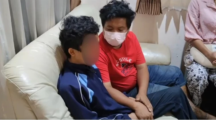 นายเน็ก วัยรุ่นที่ถูกทำร้ายจนปางตาย