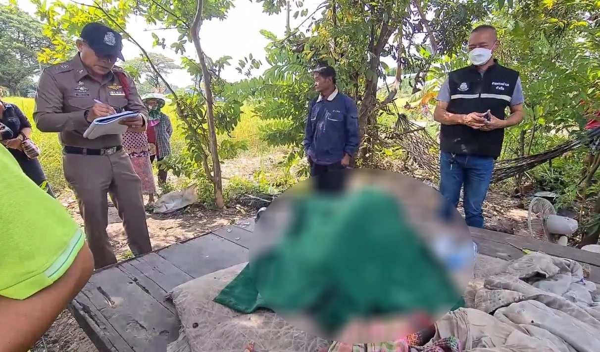 "น้องชายขี้เมา" ฉุนพี่ไม่หาข้าวให้กิน คว้าท่อนฟืนตีดับคาวงเหล้า