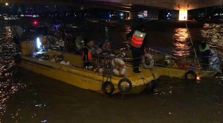 กทม. ลุยเก็บกระทงแม่น้ำเจ้าพระยา คาดเสร็จตี 5