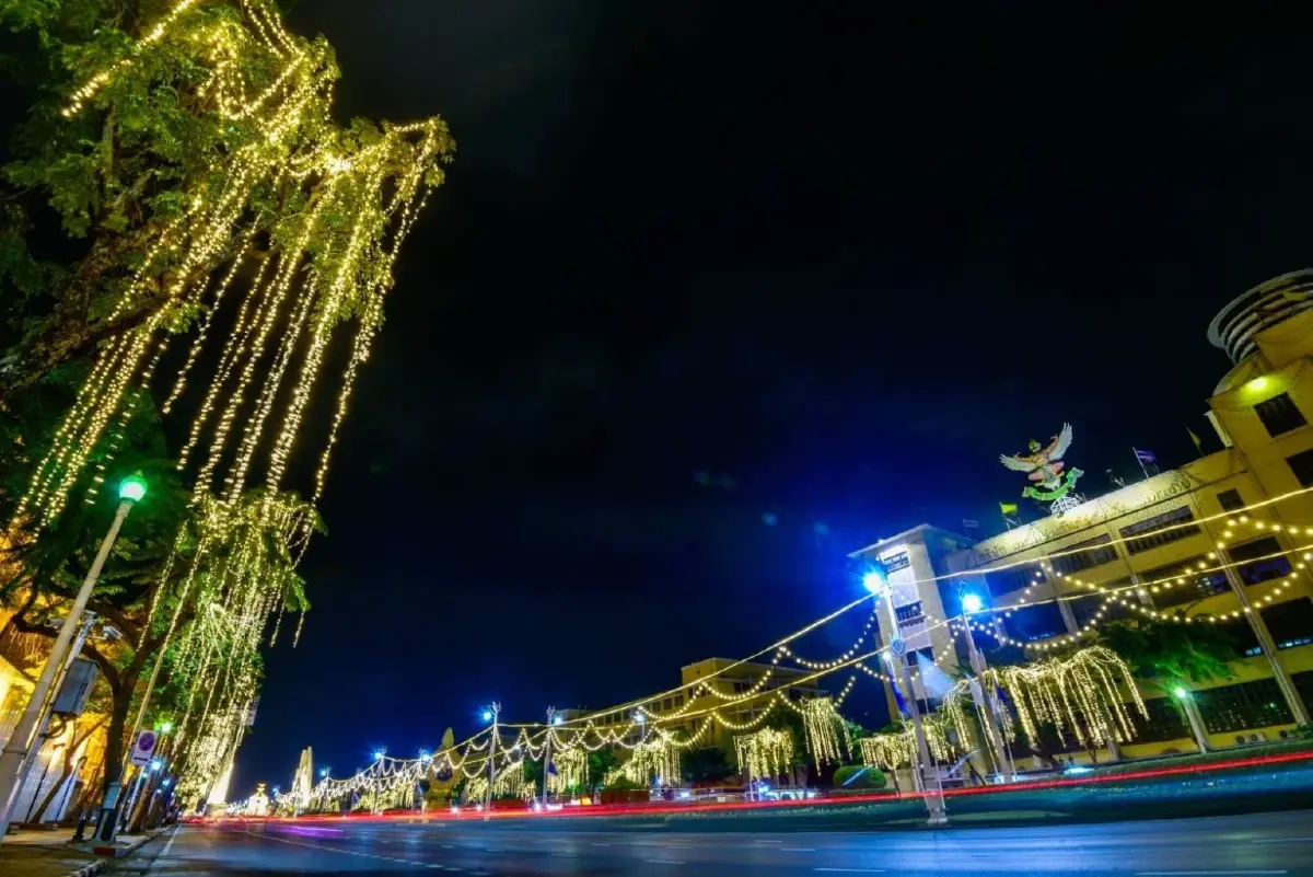 MEA ขอเชิญชวนชมประดับไฟตระการตา ร่วมสร้างความภาคภูมิใจ ต้อนรับผู้นำเศรษฐกิจ การประชุม APEC 2022 Thailand