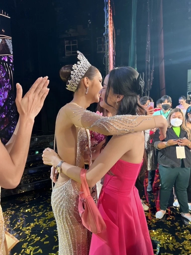 กวาง &amp; เอลฟ์ตี้  คู่รักสาวข้ามเพศ