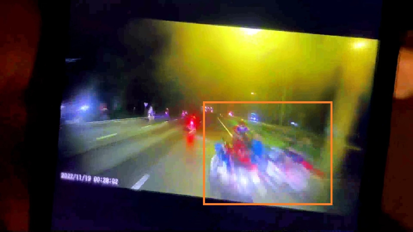 วินาที รถพ่วง 18 ล้อ พุ่งชนเด็กหญิงวัย 13 ปี