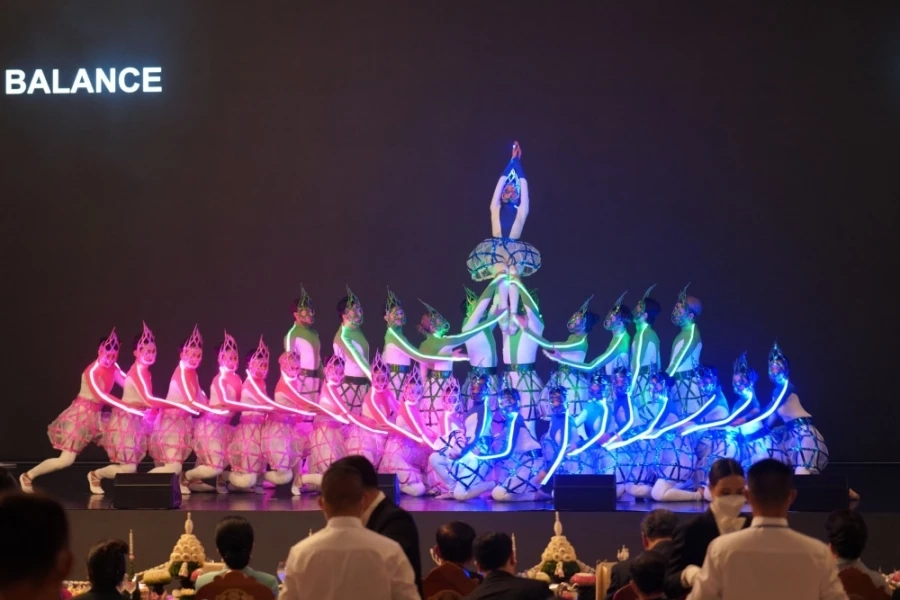 แสงสีเสียงตระการตา