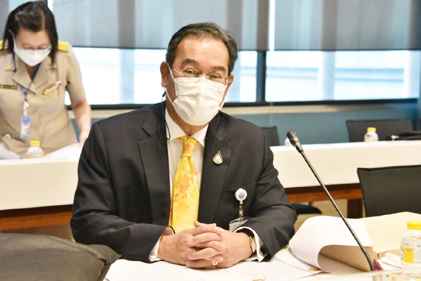 นิกร จำนง   ส.ส.บัญชีรายชื่อ พรรคชาติไทยพัฒนา ในฐานะกรรมการและเลขานุการคณะกรรมการจริยธรรม สภาผู้แทนราษฎร