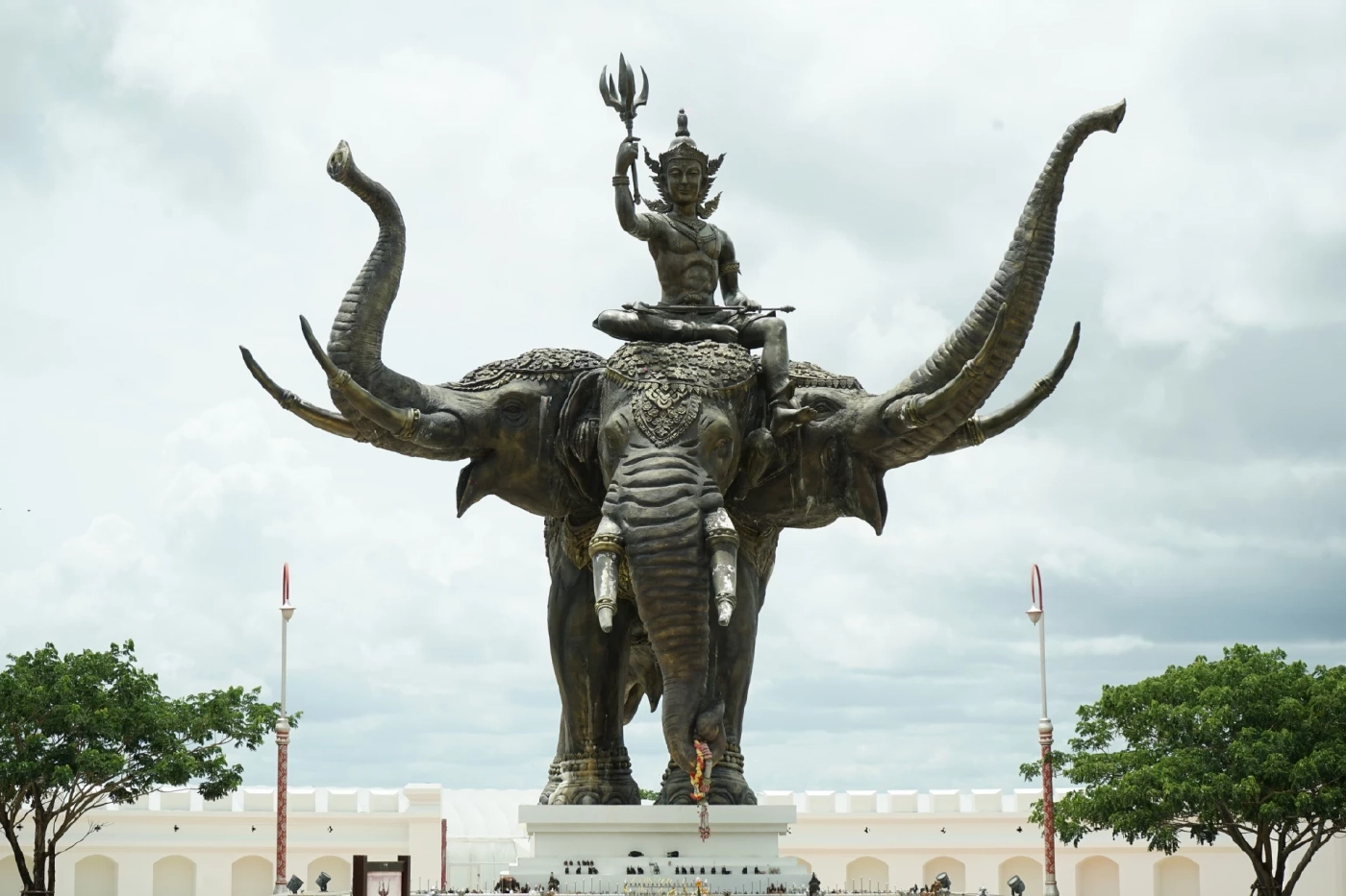 เช็กอินโซนใหม่ “Legend River Bar” ที่เลเจนด์สยาม พัทยา